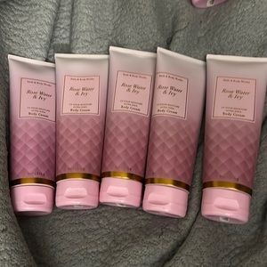 Bath & Body Works Rose water & Ivy Lotion